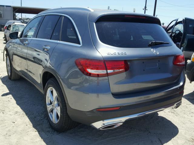 WDC0G4JB7HV006003 - 2017 MERCEDES-BENZ GLC 300 GRAY photo 3