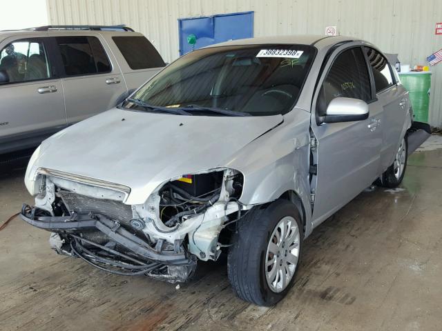KL1TD56E89B346890 - 2009 CHEVROLET AVEO LS GRAY photo 2