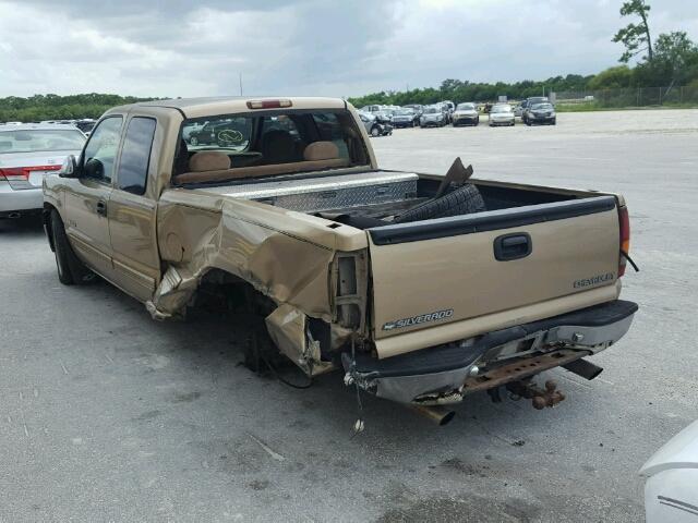 2GCEC19T5Y1211243 - 2000 CHEVROLET SILVERADO GOLD photo 3