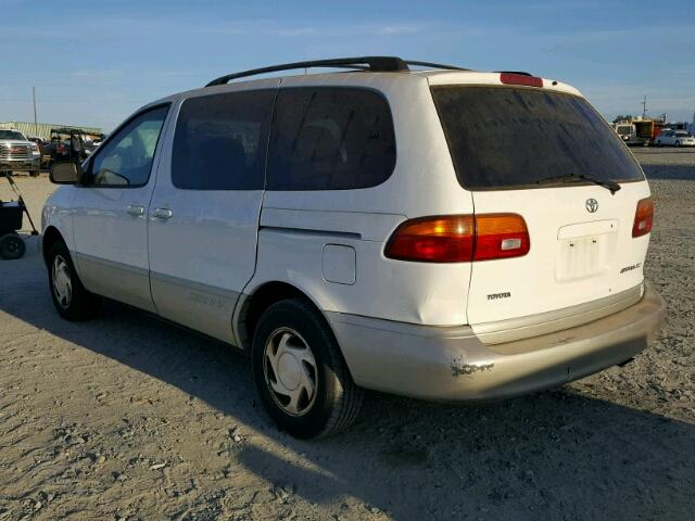 4T3ZF13C8WU014475 - 1998 TOYOTA SIENNA LE WHITE photo 3