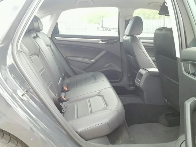 1VWDT7A38HC067401 - 2017 VOLKSWAGEN PASSAT R-L GRAY photo 6