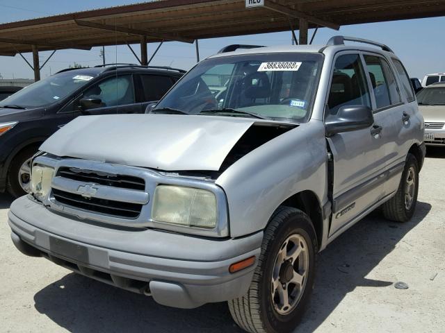 2CNBE134946917283 - 2004 CHEVROLET TRACKER SILVER photo 2