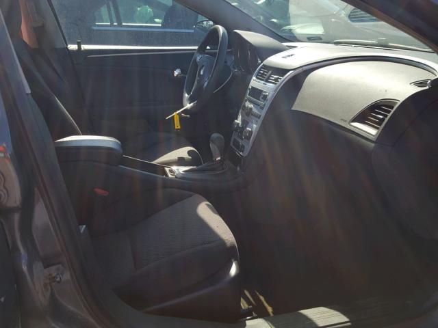 1G1ZH57B49F252454 - 2009 CHEVROLET MALIBU 1LT ნაცრისფერი ფოტო 5