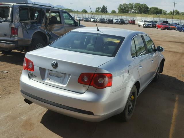 3VWEF71K07M196068 - 2007 VOLKSWAGEN JETTA WOLF SILVER photo 4