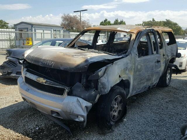 3GNFC16018G197998 - 2008 CHEVROLET SUBURBAN C SILVER photo 2