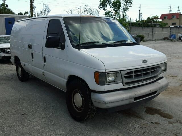 1FTRE14262HB81572 - 2002 FORD ECONOLINE WHITE photo 1