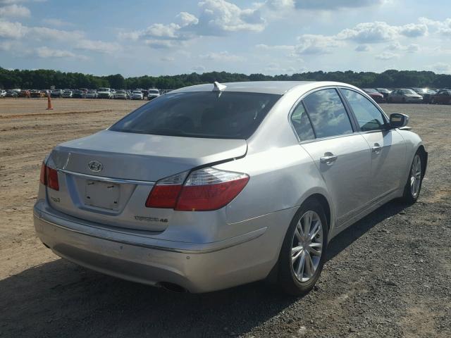 KMHGC46F99U038112 - 2009 HYUNDAI GENESIS 4. SILVER photo 4