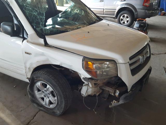 5FNYF18117B002002 - 2007 HONDA PILOT LX WHITE photo 9