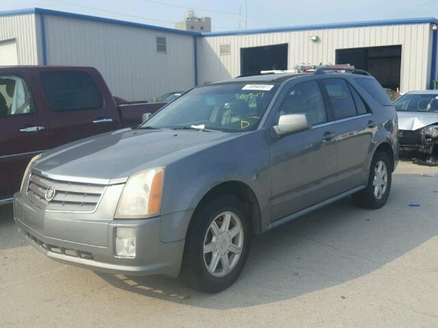 1GYEE637240167060 - 2004 CADILLAC SRX SILVER photo 2