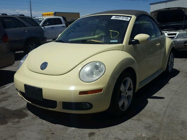 3VWSF31Y66M304272 - 2006 VOLKSWAGEN NEW BEETLE 黄色 照片 2