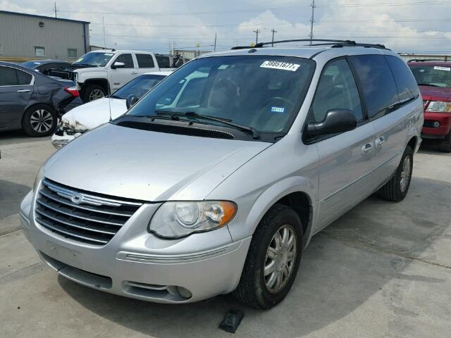 2A8GP64L57R248139 - 2007 CHRYSLER TOWN & COU SILVER photo 2