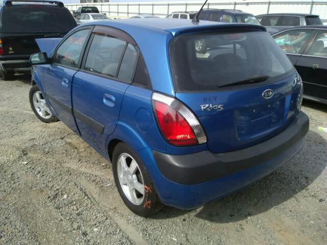 KNADE163966058153 - 2006 KIA RIO 5 BLUE photo 3