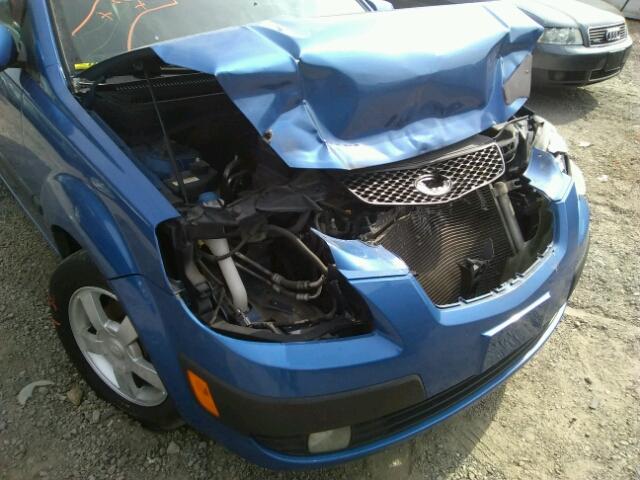 KNADE163966058153 - 2006 KIA RIO 5 BLUE photo 9