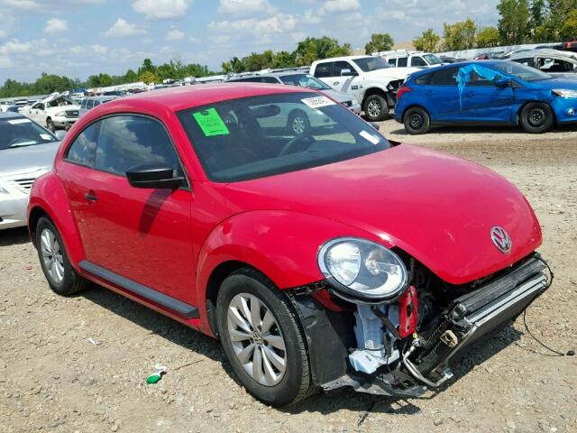 3VWF17AT5FM628096 - 2015 VOLKSWAGEN BEETLE RED photo 1