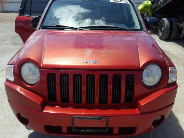 1J8FT47W97D161218 - 2007 JEEP COMPASS RED photo 7