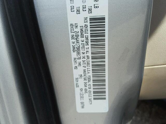 2V8HW44179R608178 - 2009 VOLKSWAGEN ROUTAN S SILVER photo 10