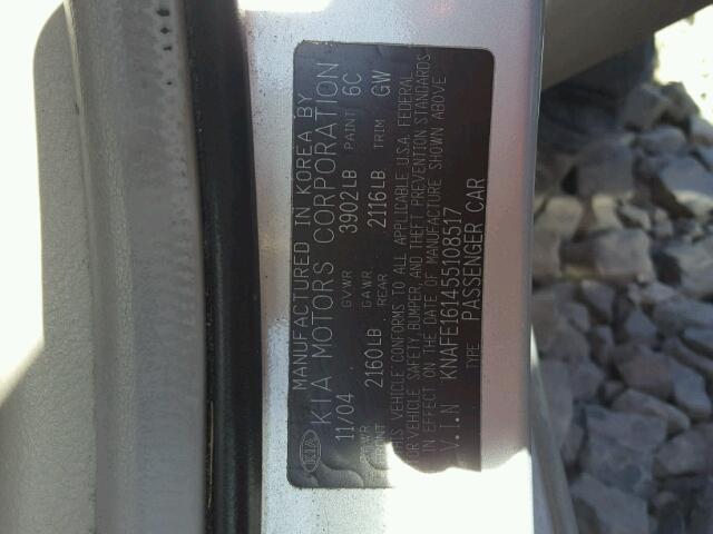 KNAFE161455108517 - 2005 KIA SPECTRA5 SILVER photo 10