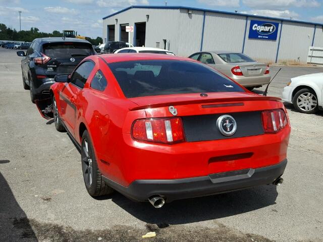 1ZVBP8AM1C5281637 - 2012 FORD MUSTANG RED photo 3