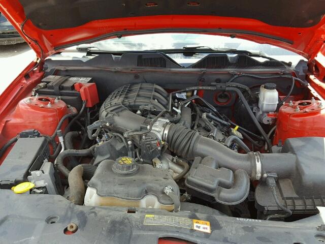 1ZVBP8AM1C5281637 - 2012 FORD MUSTANG RED photo 7