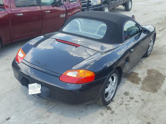 WP0CA2982XU627705 - 1999 PORSCHE BOXSTER BLACK photo 4