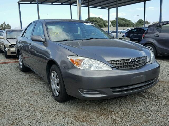 4T1BE30K42U512705 - 2002 TOYOTA CAMRY GRAY photo 1