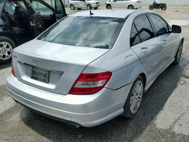 WDDGF54XX8R014924 - 2008 MERCEDES-BENZ C 300 SILVER photo 4