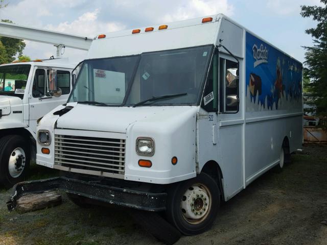 5B4JPD2U263415163 - 2006 WORKHORSE CUSTOM CHASSIS COMMERCIAL WHITE photo 2