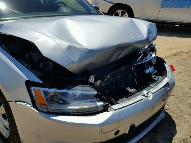 3VW2K7AJ4DM309568 - 2013 VOLKSWAGEN JETTA BASE Արծաթագույն լուսանկար 9