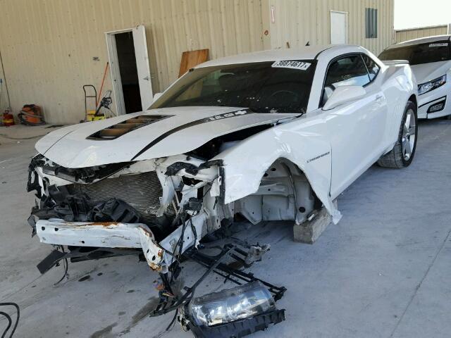 2G1FG1EW7F9269323 - 2015 CHEVROLET CAMARO SS WHITE photo 2