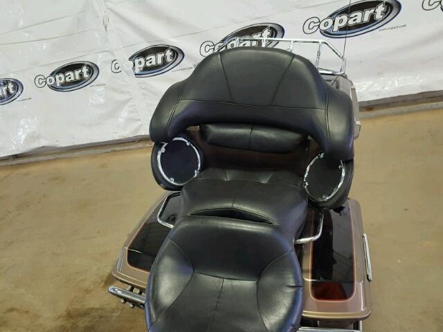 1HD1FCW125Y649844 - 2005 HARLEY-DAVIDSON FLHTCUI Алтын фото 6