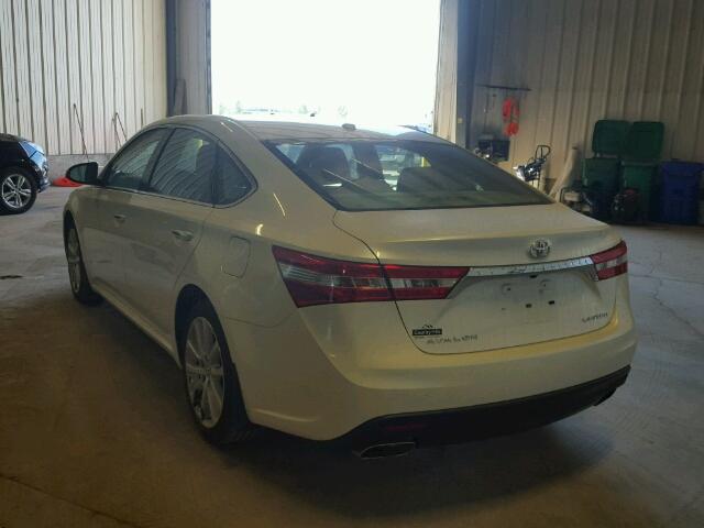 4T1BK1EB0FU151565 - 2015 TOYOTA AVALON XLE WHITE photo 3