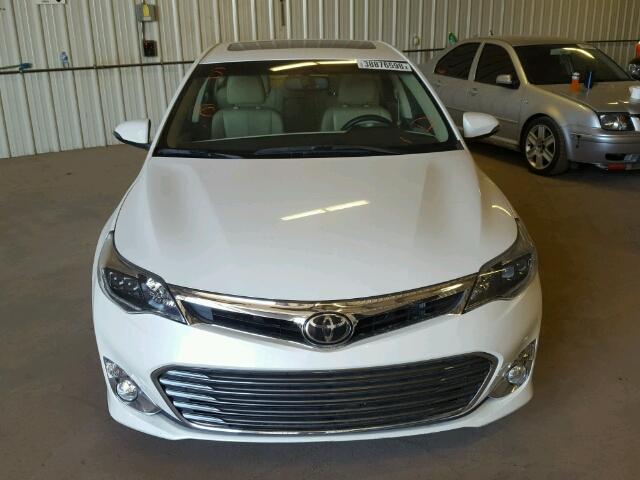4T1BK1EB0FU151565 - 2015 TOYOTA AVALON XLE WHITE photo 9
