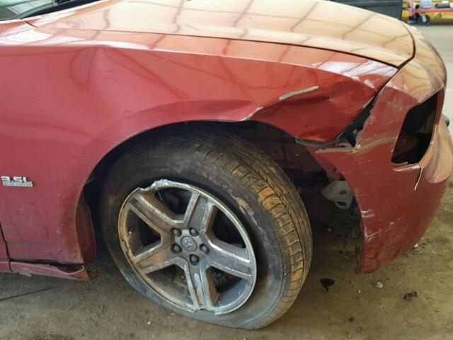 2B3KA43G98H266101 - 2008 DODGE CHARGER BURGUNDY photo 9