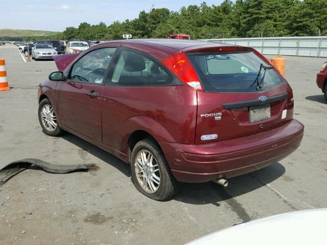 1FAFP31N06W148145 - 2006 FORD FOCUS ZX3 MAROON photo 3