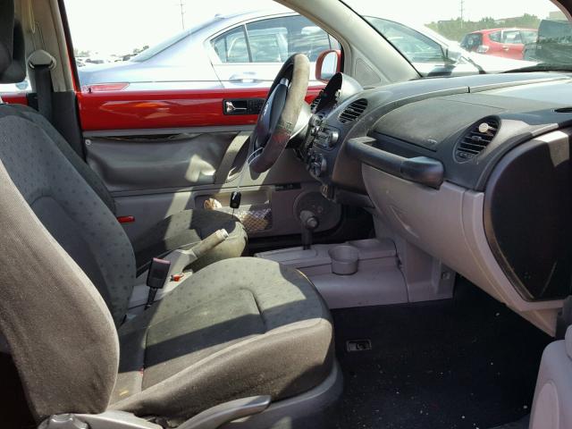 3VWBB21C71M446939 - 2001 VOLKSWAGEN NEW BEETLE წითელი ფოტო 5