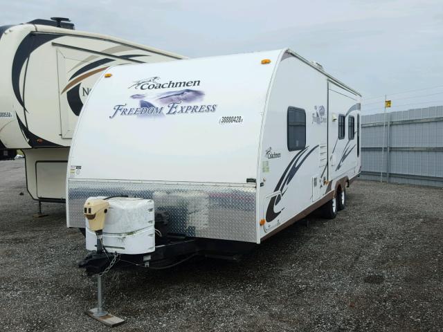 5ZT2FETB7AA001562 - 2010 CCHM CAMPER WHITE photo 2