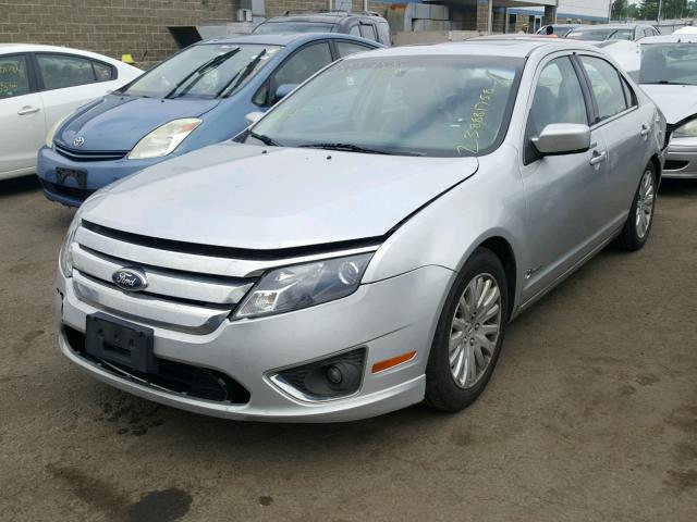 3FADP0L39AR304177 - 2010 FORD FUSION HYB SILVER photo 2