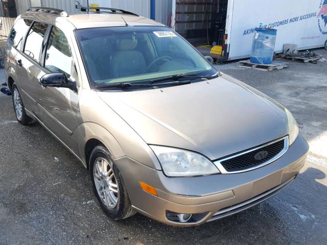 1FAFP36N75W211572 - 2005 FORD FOCUS ZXW TAN photo 1