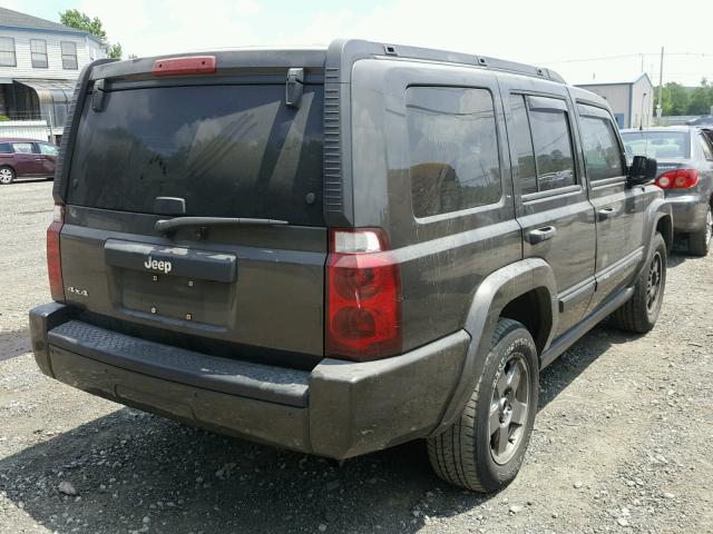 1J8HG48KX6C209208 - 2006 JEEP COMMANDER GRAY photo 4