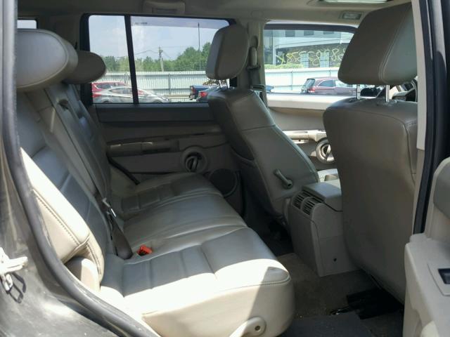 1J8HG48KX6C209208 - 2006 JEEP COMMANDER GRAY photo 6