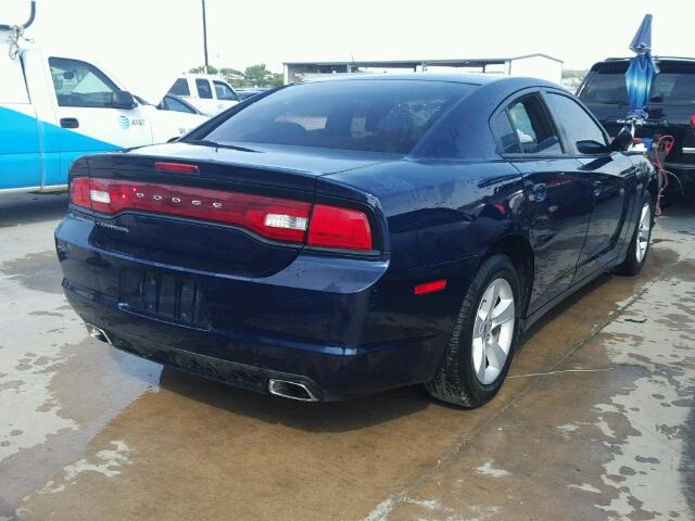 2C3CDXBG8EH177939 - 2014 DODGE CHARGER SE BLUE photo 4