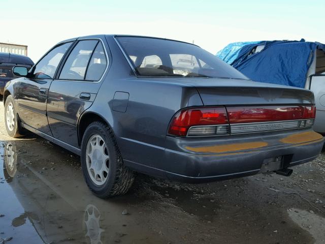 JN1HJ01F8NT027815 - 1992 NISSAN MAXIMA GXE GRAY photo 3