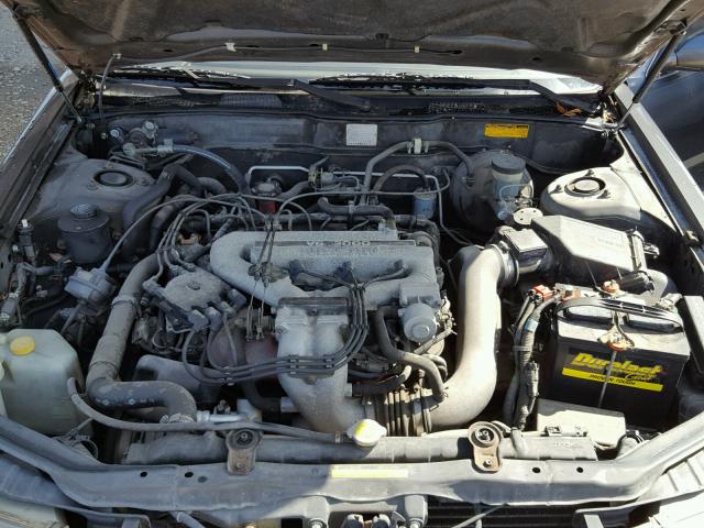 JN1HJ01F8NT027815 - 1992 NISSAN MAXIMA GXE GRAY photo 7