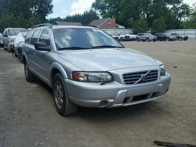 YV1SZ58DX21058563 - 2002 VOLVO V70 XC SILVER photo 1