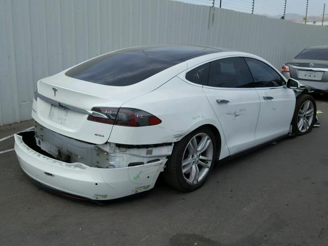 5YJSA1H22FF090120 - 2015 TESLA MODEL S 85 WHITE photo 4