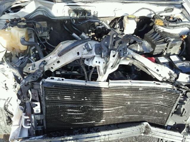 1FMCU03Z38KC07666 - 2008 FORD ESCAPE XLT WHITE photo 7