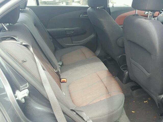 1G1JC5SH2D4112530 - 2013 CHEVROLET SONIC LT 灰色 照片 6