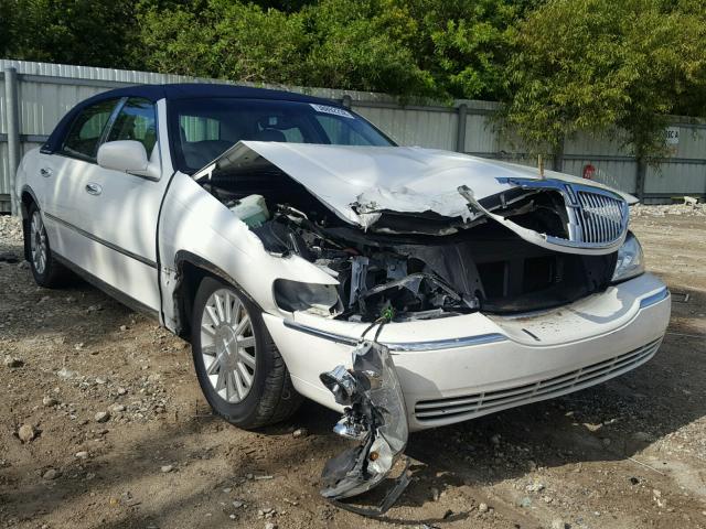 1LNHM81W73Y623688 - 2003 LINCOLN TOWN CAR E WHITE photo 1