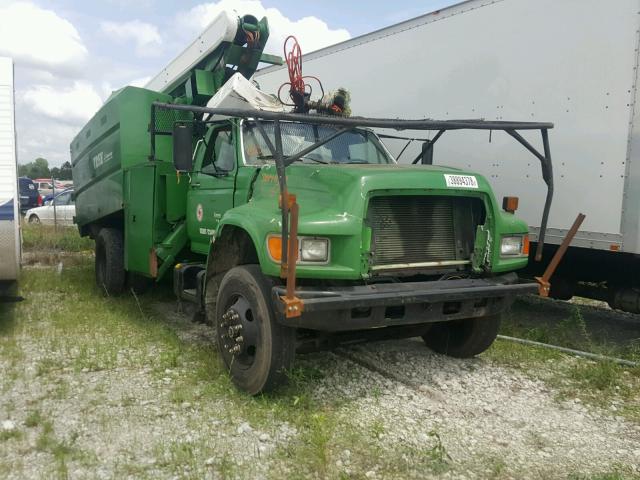 1FDPF80C6WVA14871 - 1998 FORD F800 GREEN photo 1