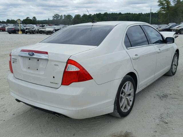 3FAHP0JG9BR262134 - 2011 FORD FUSION WHITE photo 4